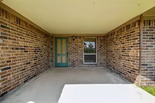 206 Staples Dr, Baytown, TX 77523 - Photo 5