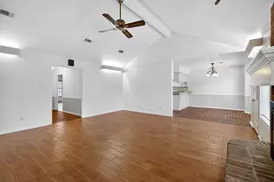 206 Staples Dr, Baytown, TX 77523 - Photo 9