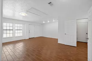 206 Staples Dr, Baytown, TX 77523 - Photo 15