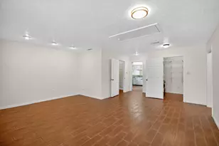 206 Staples Dr, Baytown, TX 77523 - Photo 17