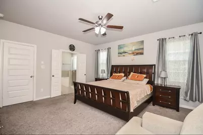 8614 Oakdale Bluff Court, Richmond, TX 77407 - Photo 11