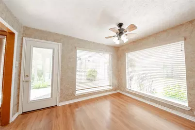 9107 Pine Stream Court, Houston, TX 77083 - Photo 9