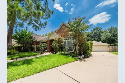 9107 Pine Stream Court, Houston, TX 77083 - Photo 17
