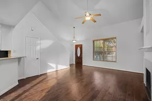 108 Glade Bridge Ct, Dickinson, TX 77539 - Photo 7