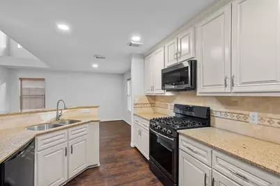 108 Glade Bridge Court, Dickinson, TX 77539 - Photo 13