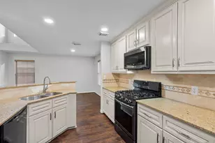 108 Glade Bridge Ct, Dickinson, TX 77539 - Photo 13