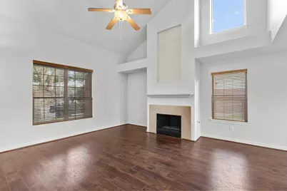 108 Glade Bridge Court, Dickinson, TX 77539 - Photo 5