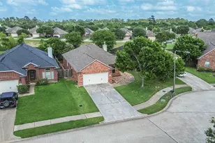 4055 Bentwood Dr, Dickinson, TX 77539 - Photo 1