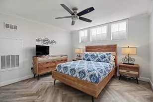 7000 Seawall Blvd, Galveston, TX 77551 - Photo 13