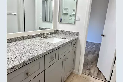 2626 Holly Hall Street #307, Houston, TX 77054 - Photo 9