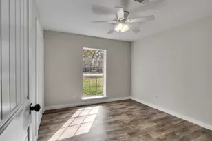 331 Cherry Valley Dr, Houston, TX 77336 - Photo 11