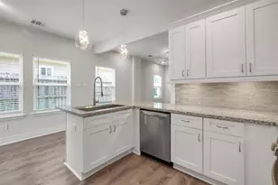 719 Cherokee Dr, Conroe, TX 77316 - Photo 9