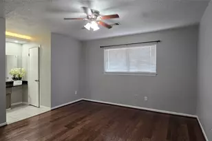 11027 Caribbean Ln, Houston, TX 77089 - Photo 23