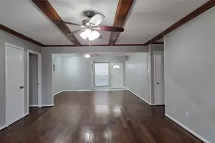 11027 Caribbean Ln, Houston, TX 77089 - Photo 5