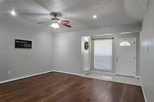 11027 Caribbean Ln, Houston, TX 77089 - Photo 29