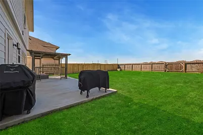 512 Forest Village Circle, La Marque, TX 77568 - Photo 31