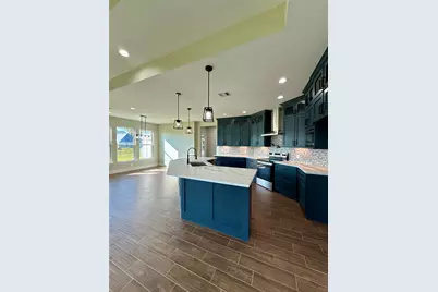 237 Crestview Drive, West Columbia, TX 77486 - Photo 9