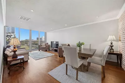 3600 Montrose Boulevard #304, Houston, TX 77006 - Photo 7