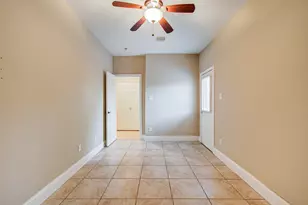408 Eichwurzel Ln, Houston, TX 77009 - Photo 7
