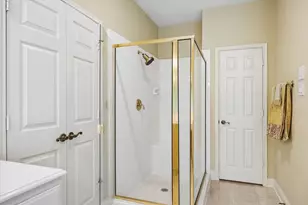 5410 Drakeview Ct, Sugar Land, TX 77479 - Photo 17
