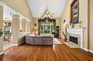 5410 Drakeview Ct, Sugar Land, TX 77479 - Photo 9