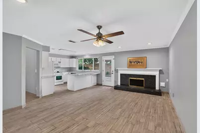 8318 Hot Springs Drive, Houston, TX 77095 - Photo 11