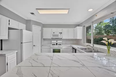 8318 Hot Springs Drive, Houston, TX 77095 - Photo 13