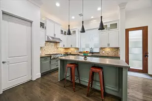 1208 Welch St, Houston, TX 77006 - Photo 7