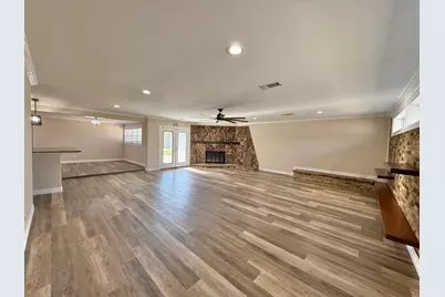 4825 Cleveland Avenue, Groves, TX 77619 - Photo 5