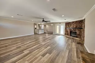 4825 Cleveland Ave, Groves, TX 77619 - Photo 3