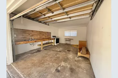 4825 Cleveland Avenue, Groves, TX 77619 - Photo 35