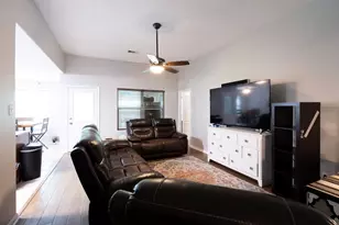 10320 Stone Gate Dr, Conroe, TX 77385 - Photo 9