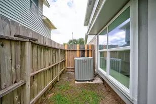 4170 Presidents Dr S, Houston, TX 77047 - Photo 41