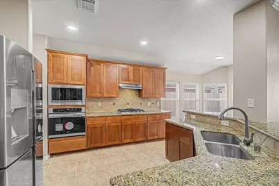 11511 Kingsbarn Court, Tomball, TX 77377 - Photo 17