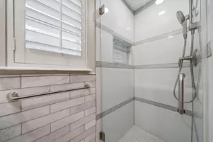 14110 Barryknoll Ln, Houston, TX 77079 - Photo 17