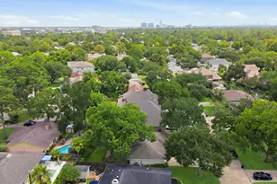 14110 Barryknoll Ln, Houston, TX 77079 - Photo 37