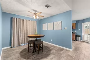 1814 Wildwood Dr, Deer Park, TX 77536 - Photo 5