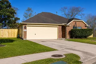 4031 Raspberry Ct, Dickinson, TX 77539 - Photo 1