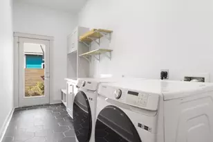 1209 Tabor St, Houston, TX 77009 - Photo 19