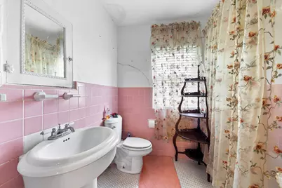 2222 N Main Street, Highlands, TX 77562 - Photo 35