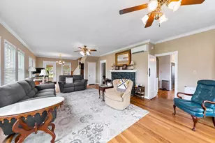 2222 N Main St, Highlands, TX 77562 - Photo 21