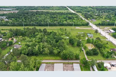 2222 N Main Street, Highlands, TX 77562 - Photo 9