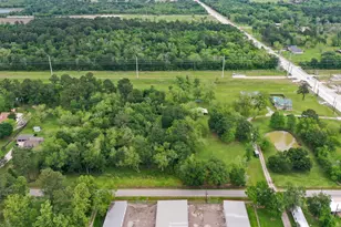 2222 N Main St, Highlands, TX 77562 - Photo 9