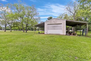 2222 N Main St, Highlands, TX 77562 - Photo 45