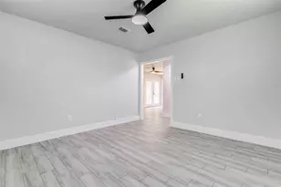 14810 Elmtex Dr, Houston, TX 77396 - Photo 9