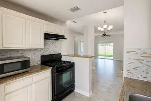 2022 Crosscoach Ln Ln, Katy, TX 77449 - Photo 9