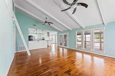 12 S Sandpiper Street, La Marque, TX 77568 - Photo 5