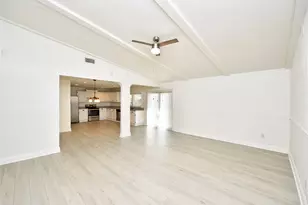 2207 Woodglen Dr, Missouri City, TX 77489 - Photo 11