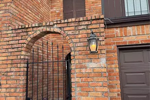 139 Phanturn Ln, Bellaire, TX 77401 - Photo 17