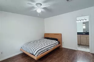 12931 Becklin Ln, Houston, TX 77099 - Photo 5